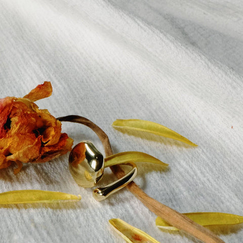 Irregular Golden Large Round Open Ring Detail 4 - Chickalaka