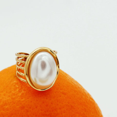 Large Oval Pearl Open Ring Detail 5 | Chickalaka