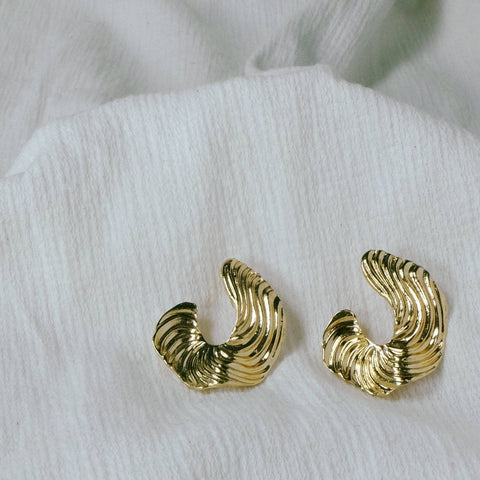 Wavy Ripple Golden Open Earrings Detail 1 | Chickalaka